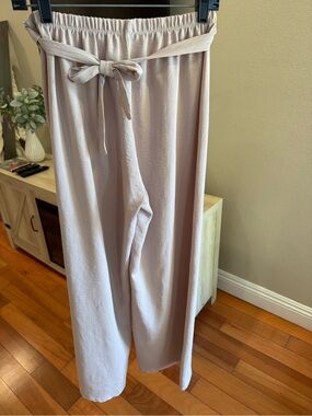 Light beige/tan wide leg pants